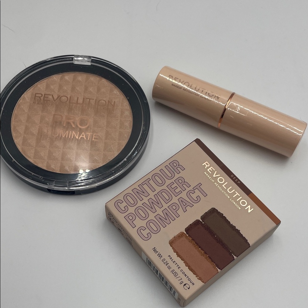 Revolution Pro Illuminate and Contour Set - Tan and Brown